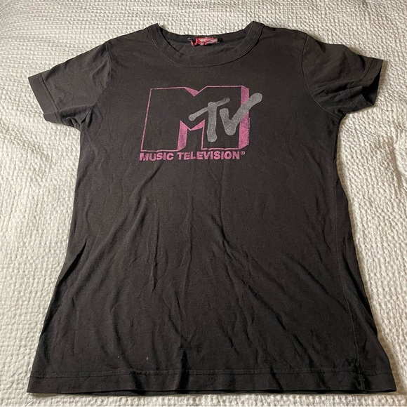 Vintage MTV baby style T approx 16” pit to pit. 👩🏽🎤 - Picture 7 of 10